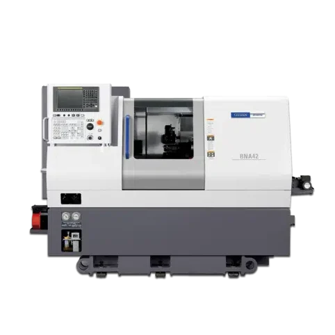 Eine moderne weiße CNC-Drehmaschine mit vielen Knöpfen und schwarzem Display
